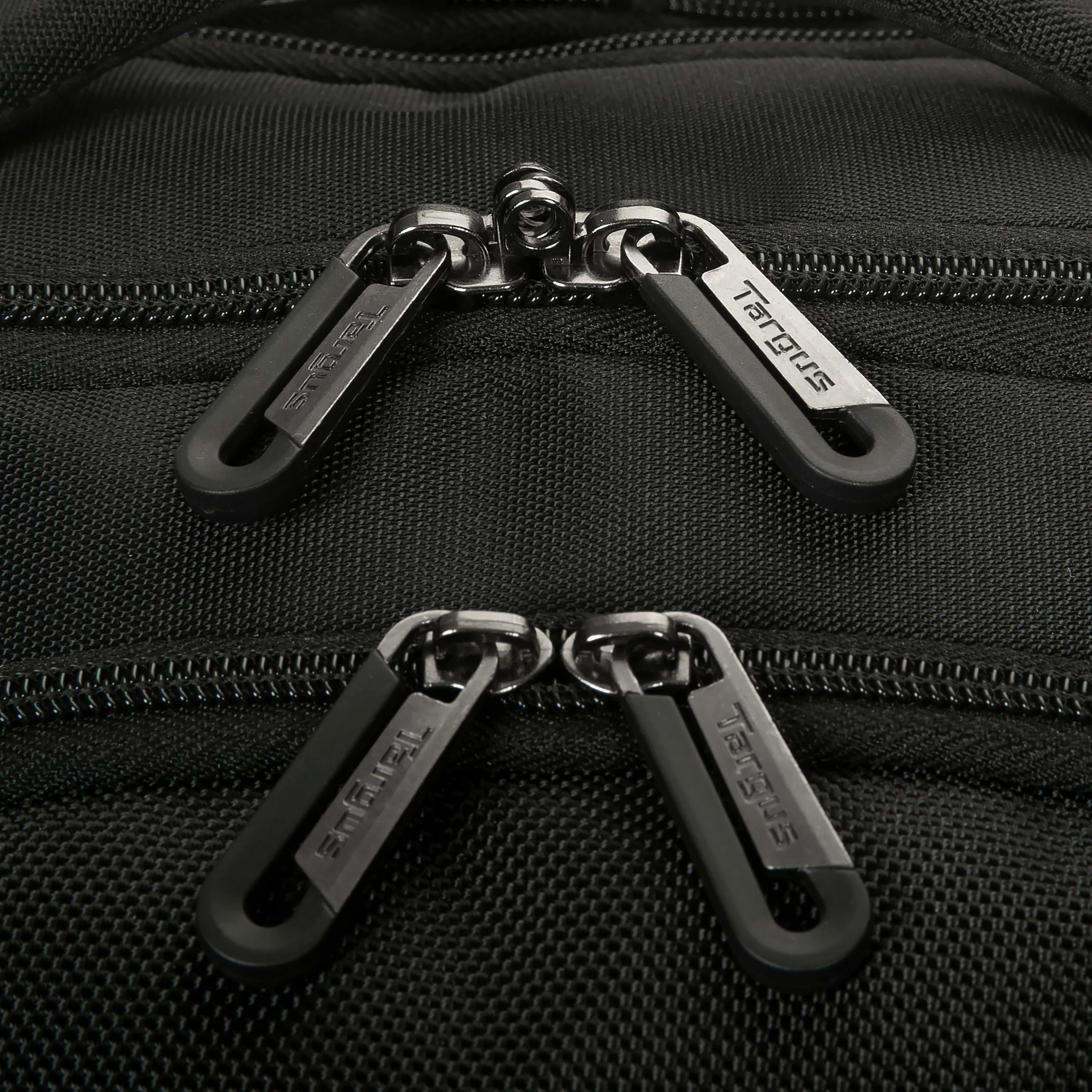 17” Voyager EXP Travel Backpack - Image 14