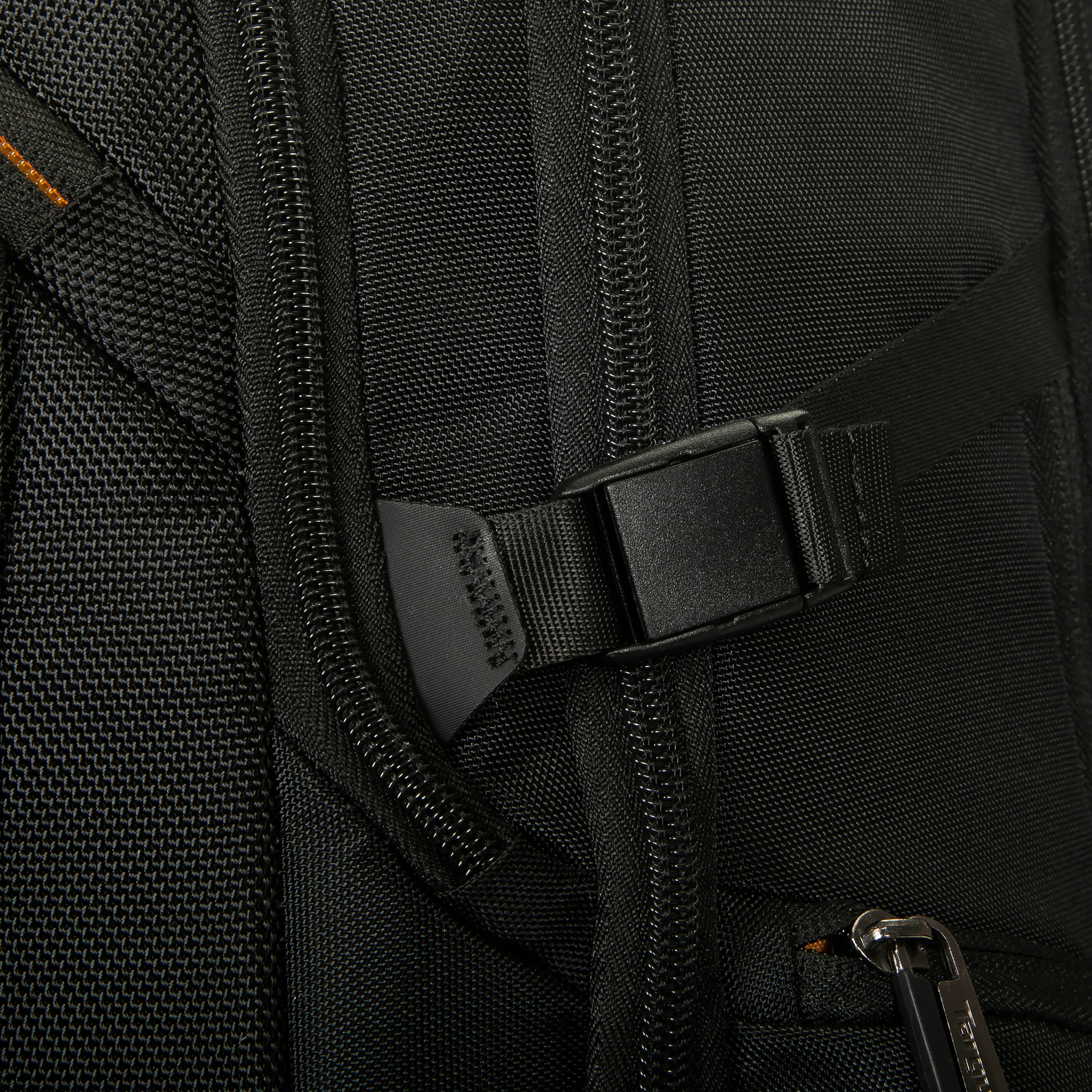 17” Voyager EXP Travel Backpack - Image 18